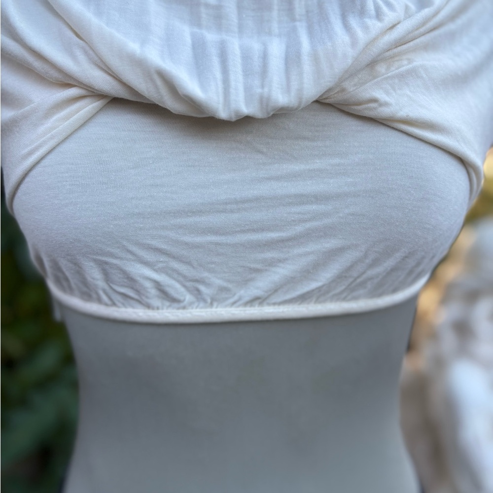 Chic White Blouse with Black Halter Straps - Picture 13 of 16
